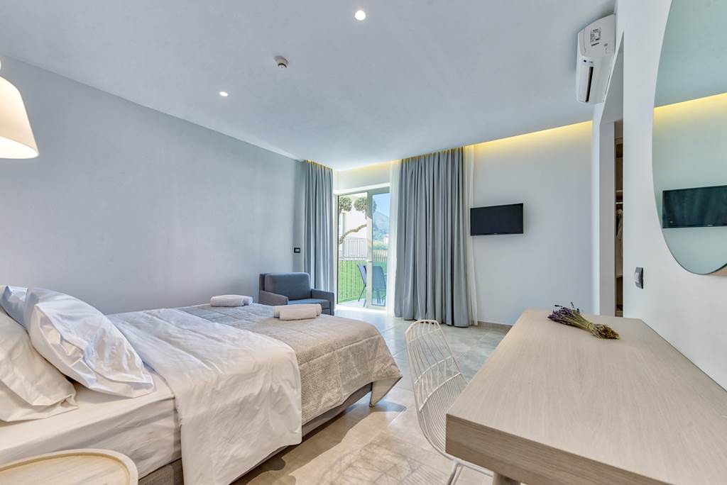 ZTH_76938_Semes_Hotel_0518_06.jpg