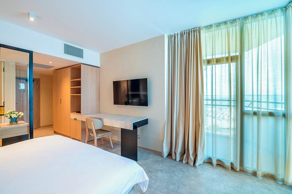 BOJ_86935_Hotel_Zenith_0924_01.jpg