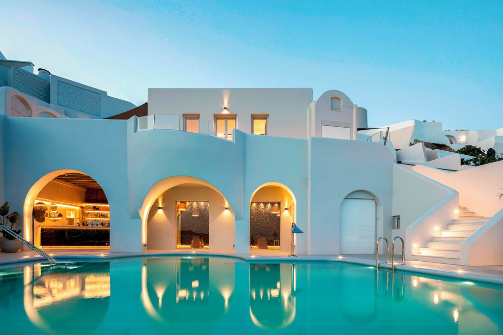 JTR_84225_Hom_Santorini_0822_02.jpg