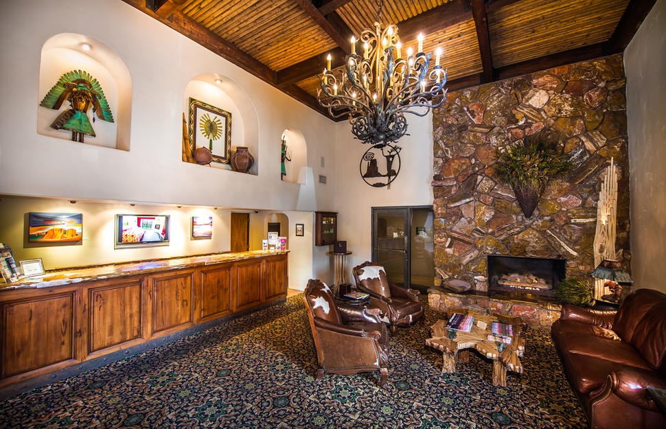 Best-Western-PLUS-Arroyo-Roble-Hotel-and-Creekside-Villas-7.jpg