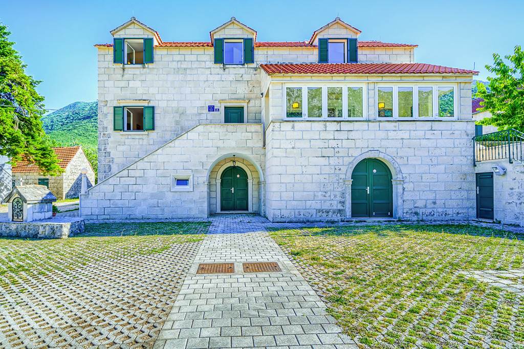 SPU_87931_Villa_Stone_Haven_0824_09.jpg
