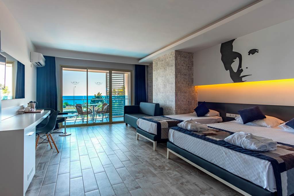 AYT_85744_White_City_Beach_Hotel_0824_06.jpg