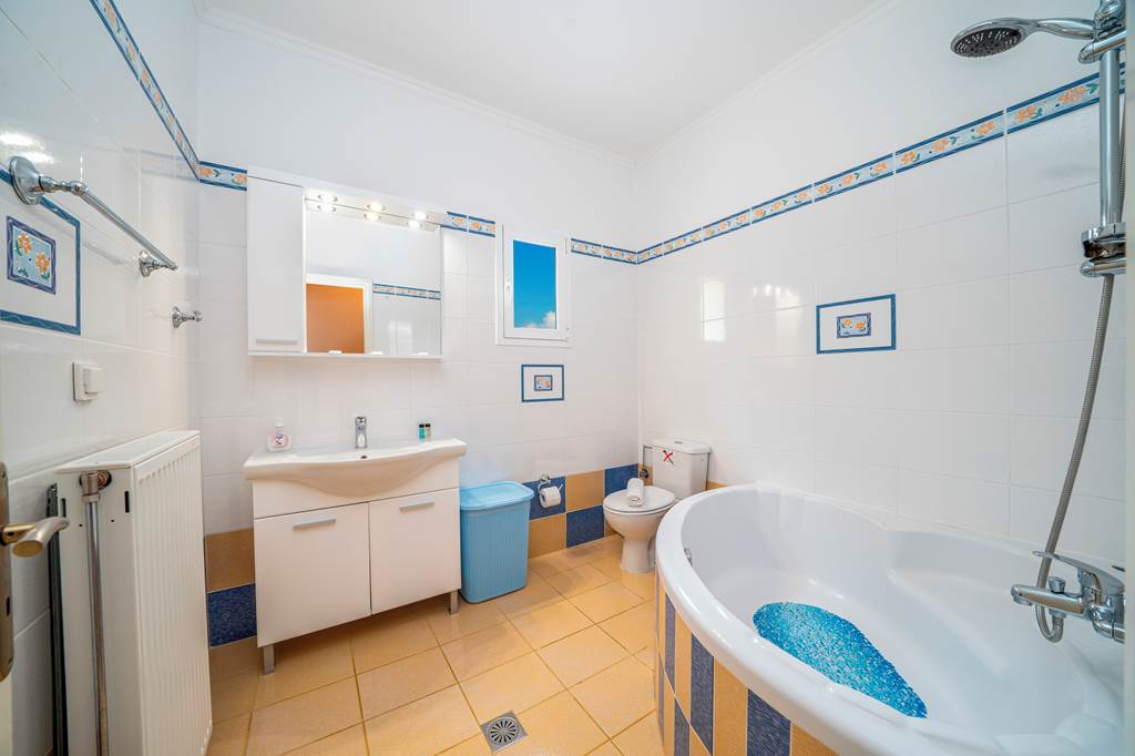 EFL_86819_Villa_Andriana_1223_09.jpg