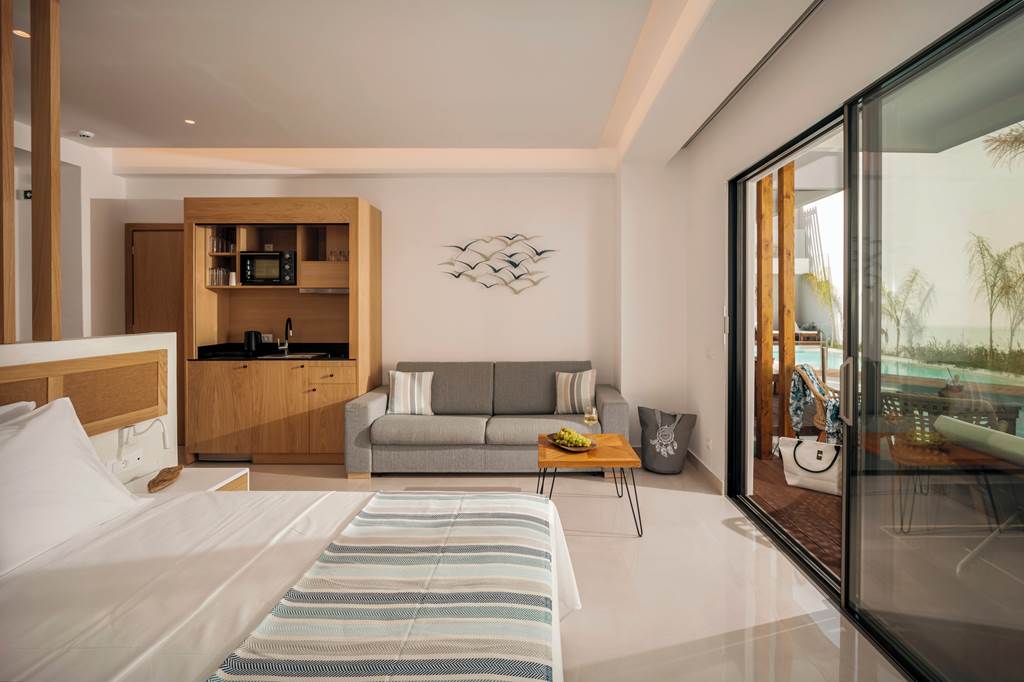 HER_86002_Galazio_Beach_Resort_0923_15.jpg