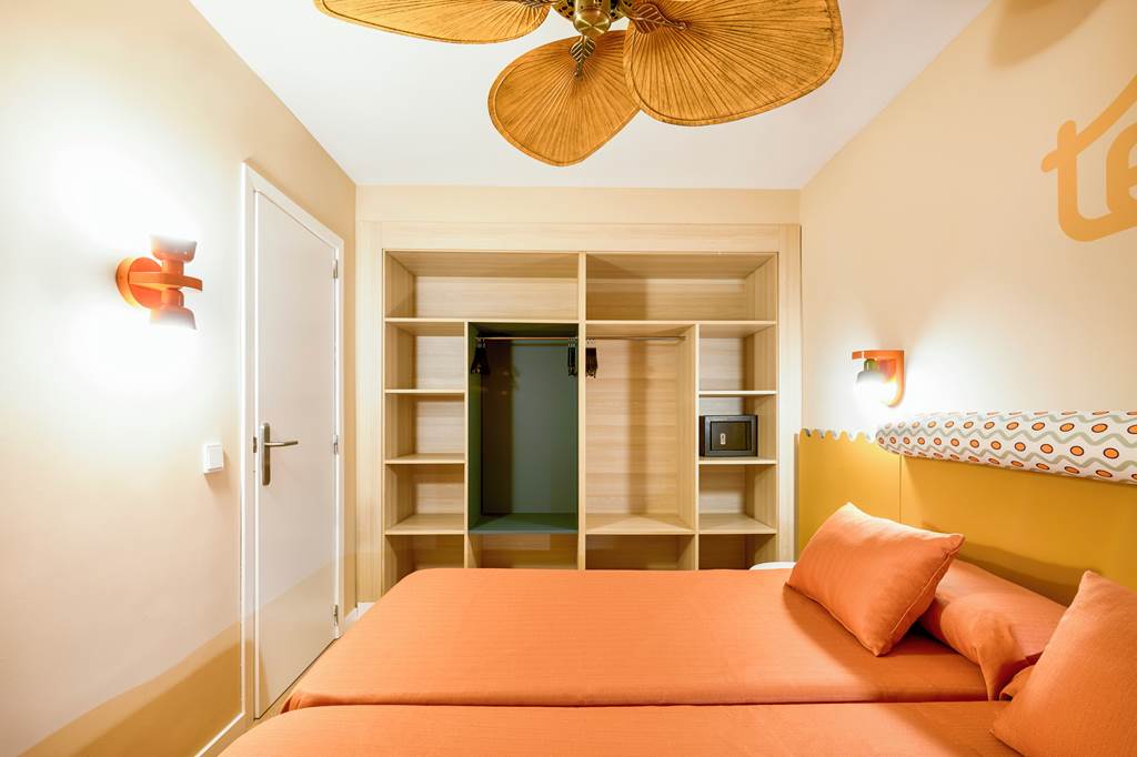 PMI_86442_Tent_Mojito_Suites_0824_16.jpg