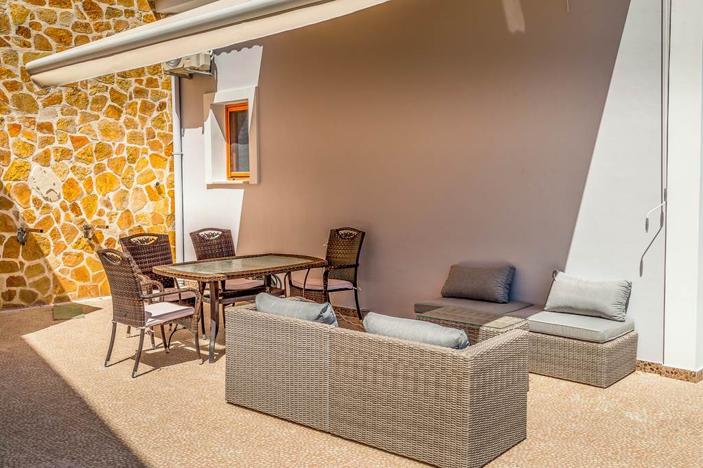 ZTH_86853_Villa_Bay_View_I_0124_12.jpg