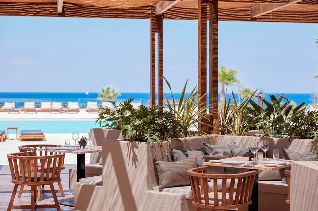 RHO_85402_Elissa_Lifestyle_Resort_0523_32.jpg