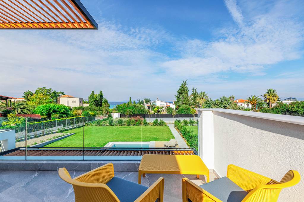 SKG_88843_Villa_Summer_Pearls_0125_10.jpg