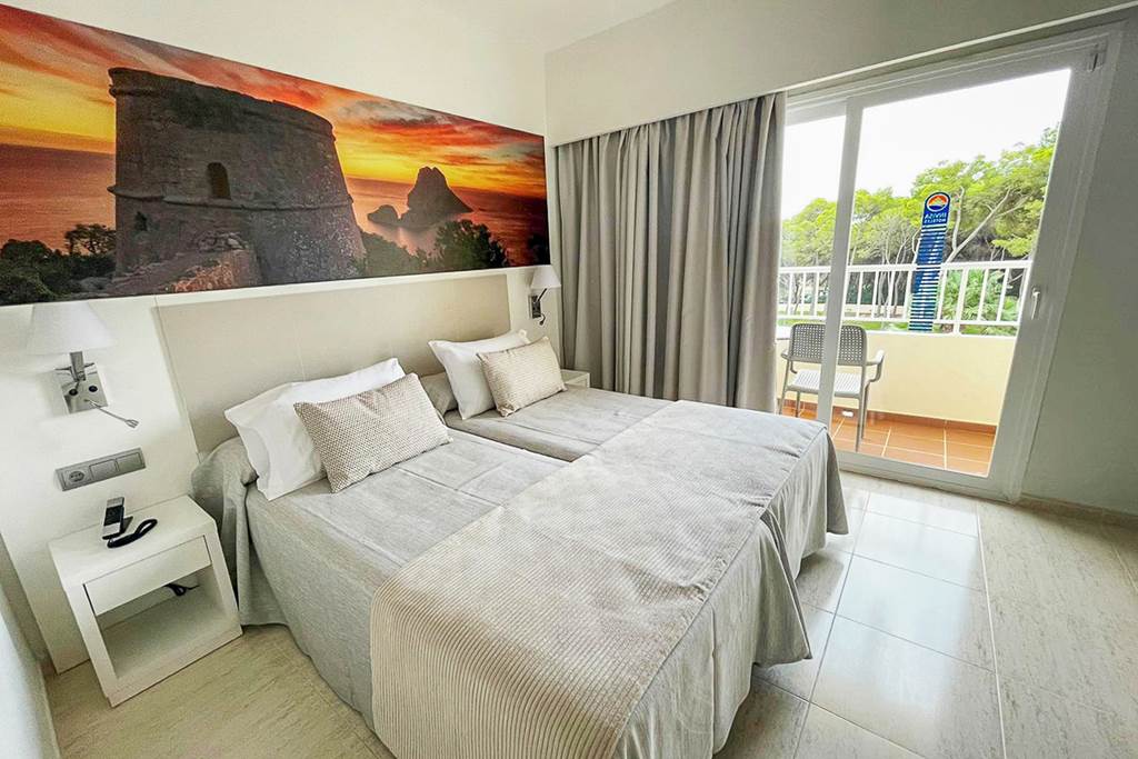 IBZ_69071_Invisa_Hotel_Ereso_1123_04.jpg