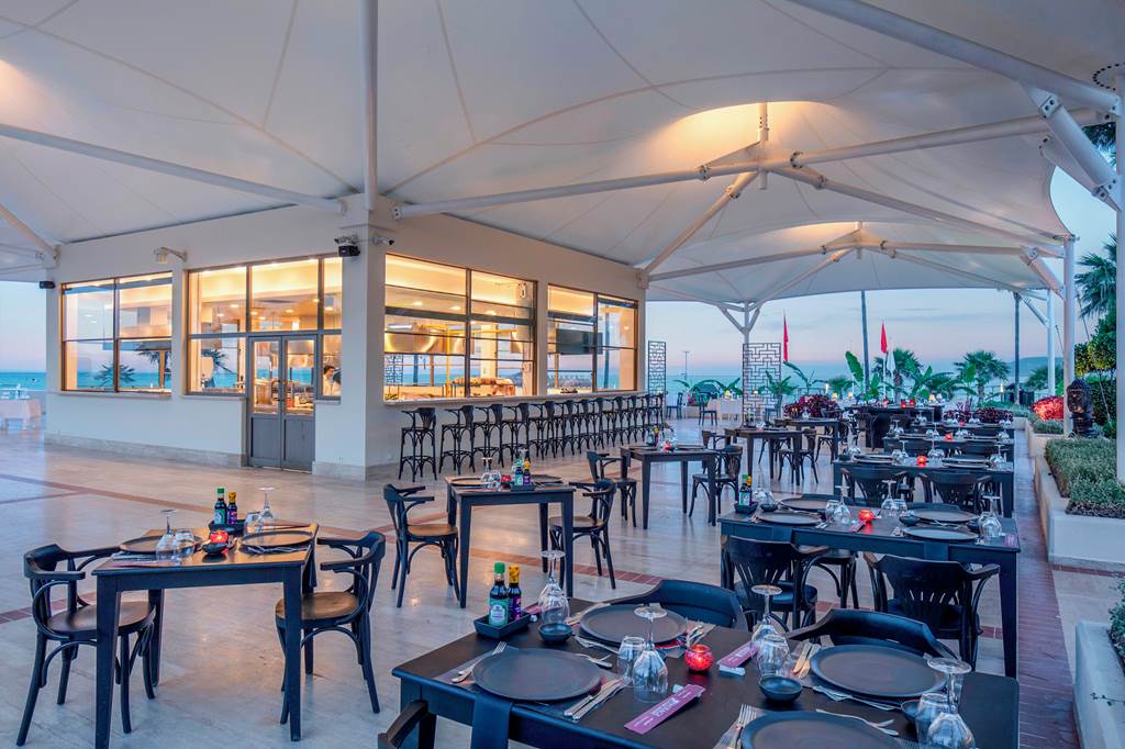 AYT_85685_Mirage_Park_Resort_0723_09.jpg