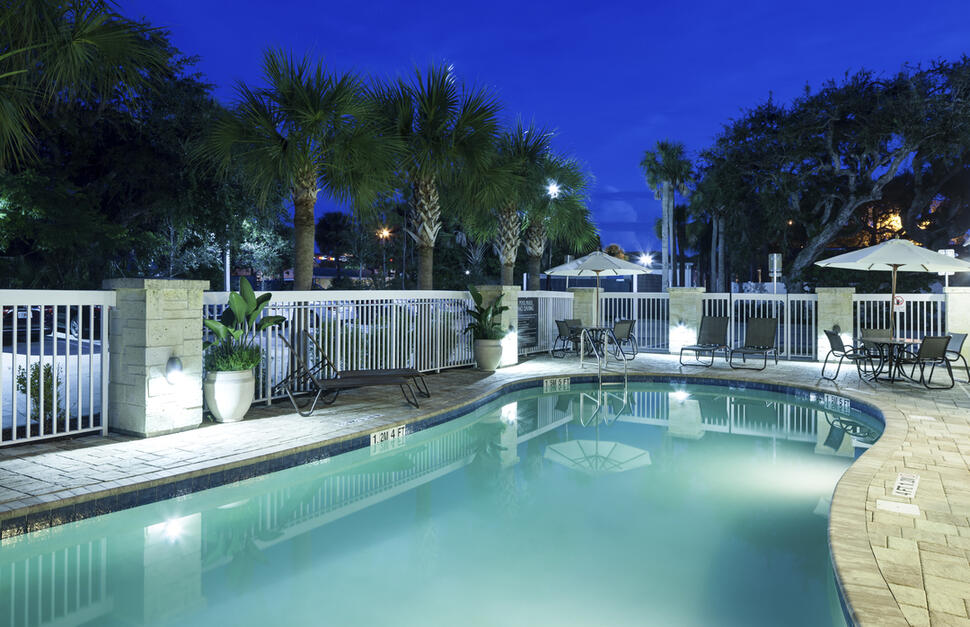 Hampton-Inn-New-Smyrna-Beach-2.jpg