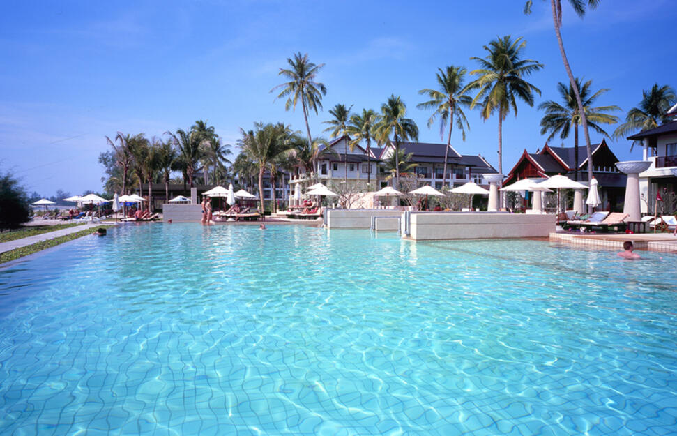 Apsara-Beachfront-Resort-Villa-19.jpg