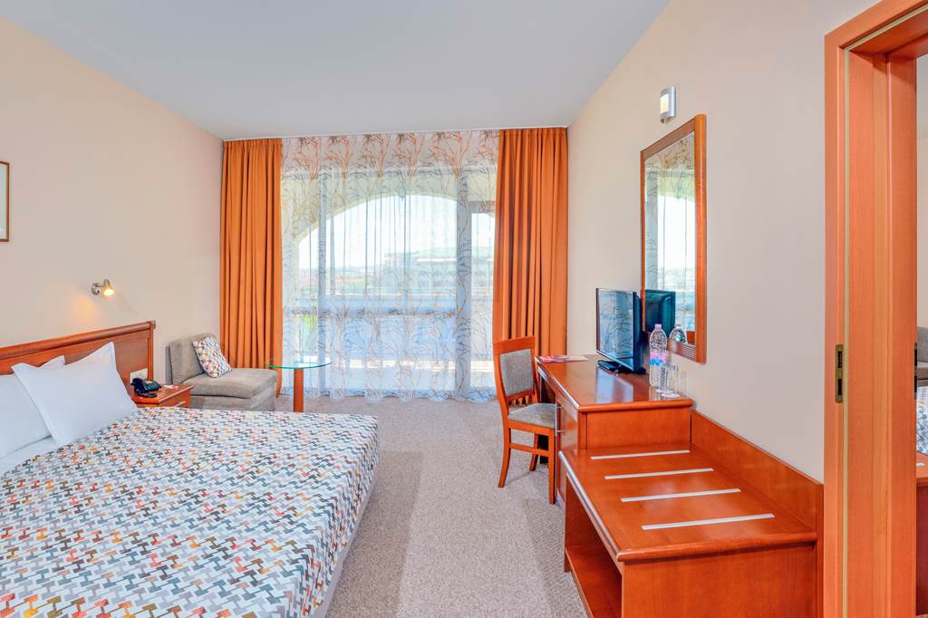 BOJ_78367_Sol_Nessebar_Resort_0523_02.jpg