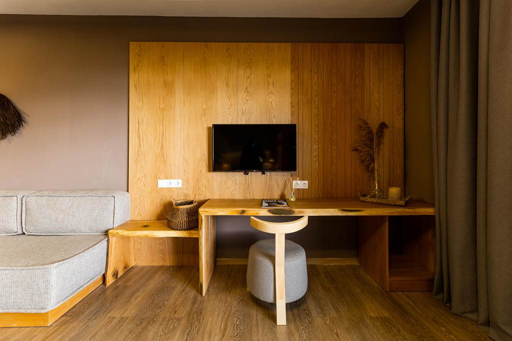 JSI_83462_Skiathos_Avaton_Suites_&_Villas_0422_23.jpg