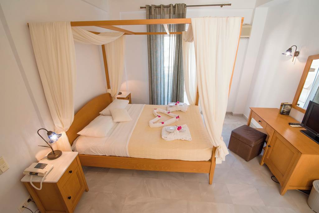 JTR_84399_Antinea_Suites_&_Spa_1122_29.jpg