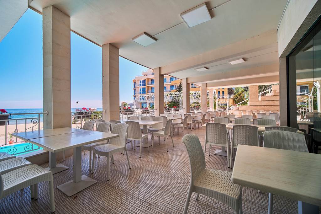 BOJ_84191_Bilyana_Beach_Hotel_0822_23.jpg