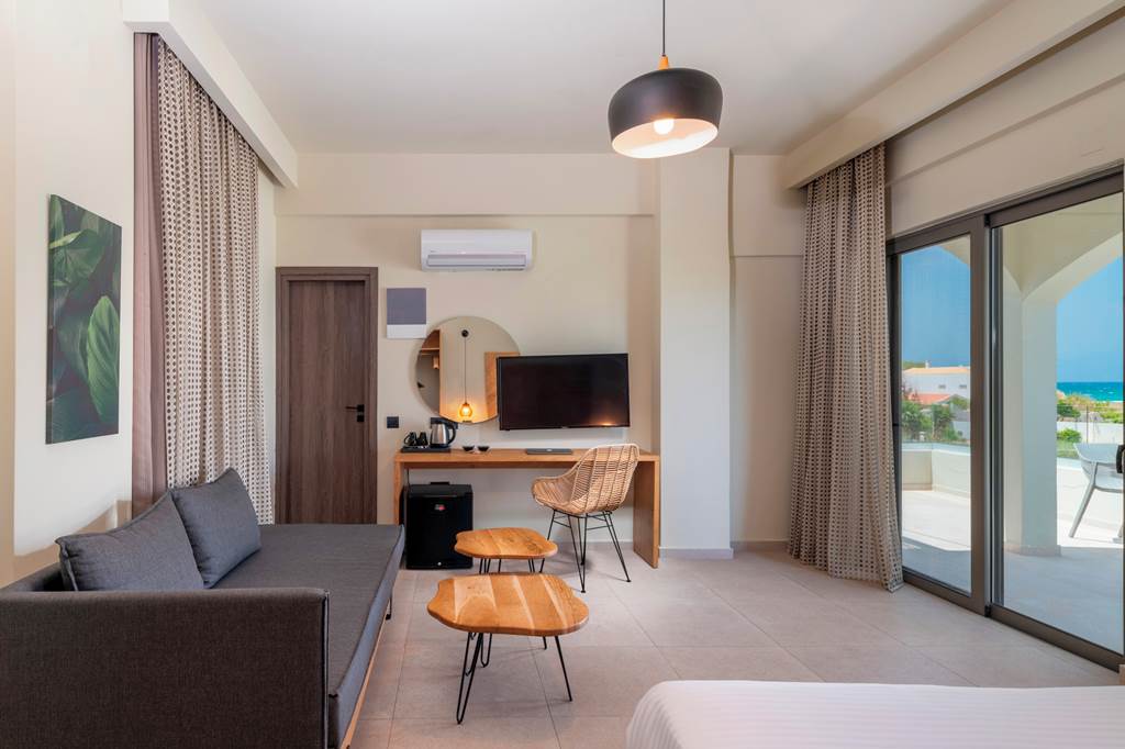 HER_86254_Malena_Hotel_&_Suites_1023_13.jpg