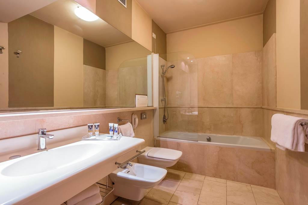 PSA_72412_Mercure_Tirrenia_Green_Park_0220_02.jpg