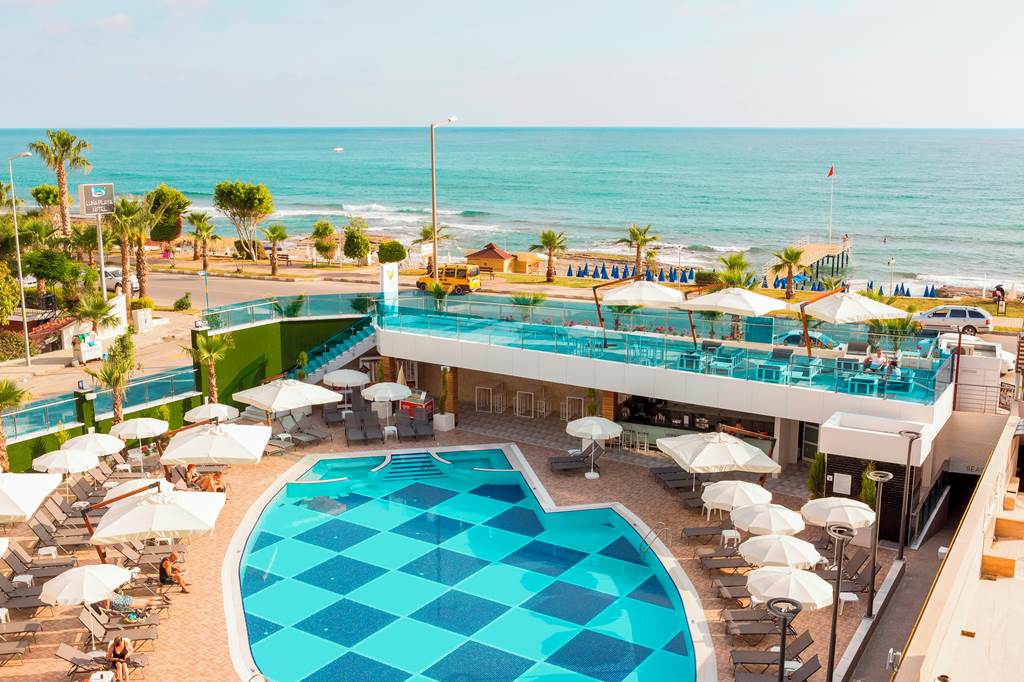 AYT_81497_C_Lounge_Hotel_1119_14.jpg
