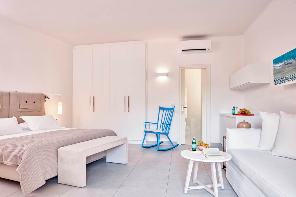 JTR_81456_Santo_Miramare_Resort_0120_01.jpg