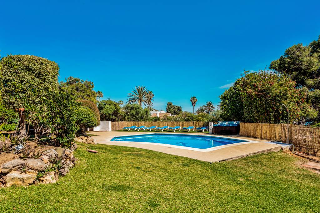 AGP_75145_Villa_Casillo_1023_03.jpg