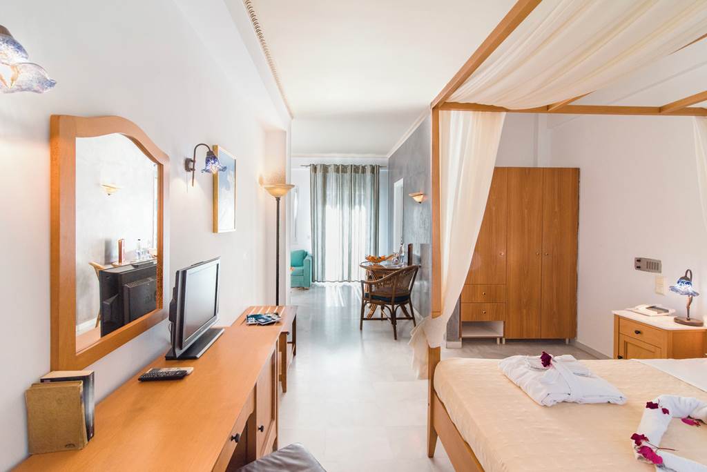 JTR_84399_Antinea_Suites_&_Spa_1122_28.jpg