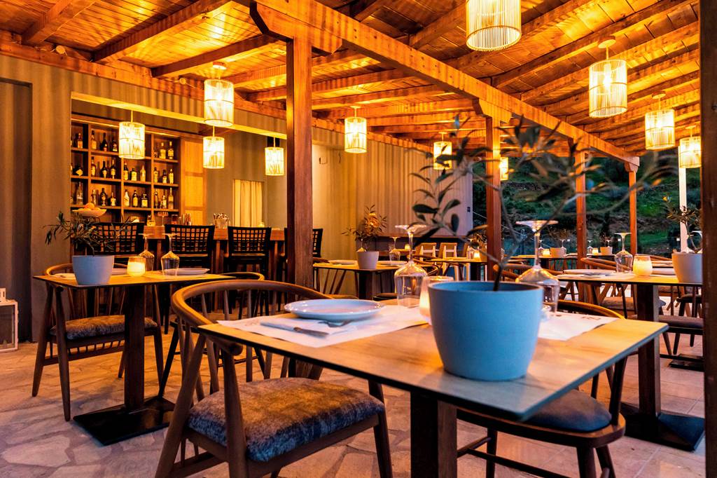 JSI_83462_Skiathos_Avaton_Suites_&_Villas_0422_05.jpg