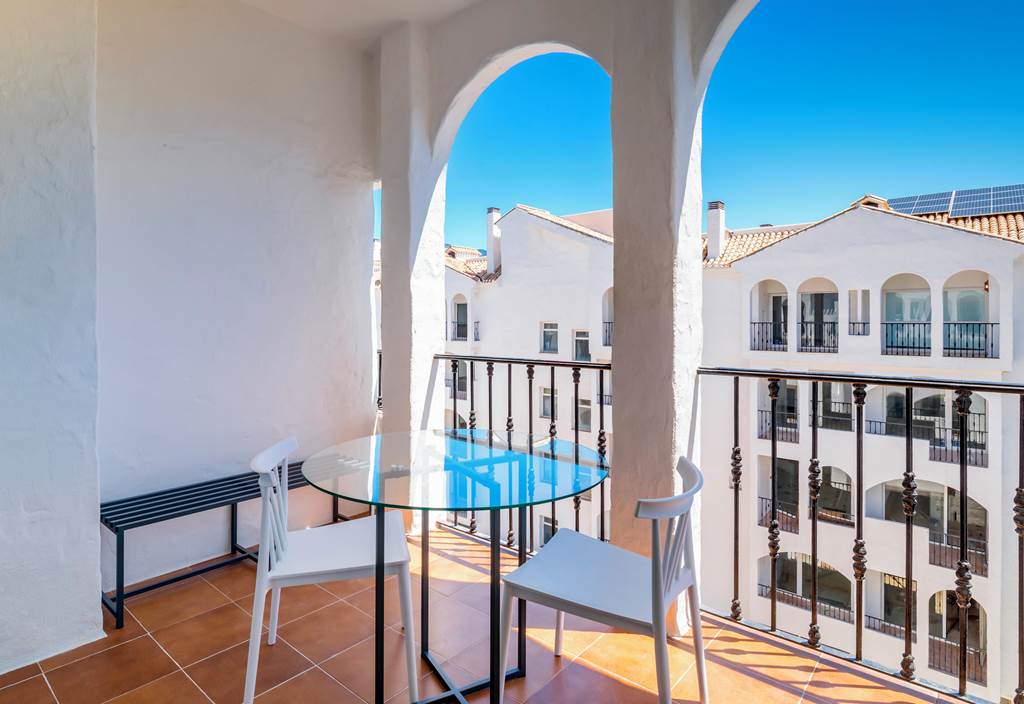 AGP_83981_Occidental_Puerto_Banus_0822_02.jpg
