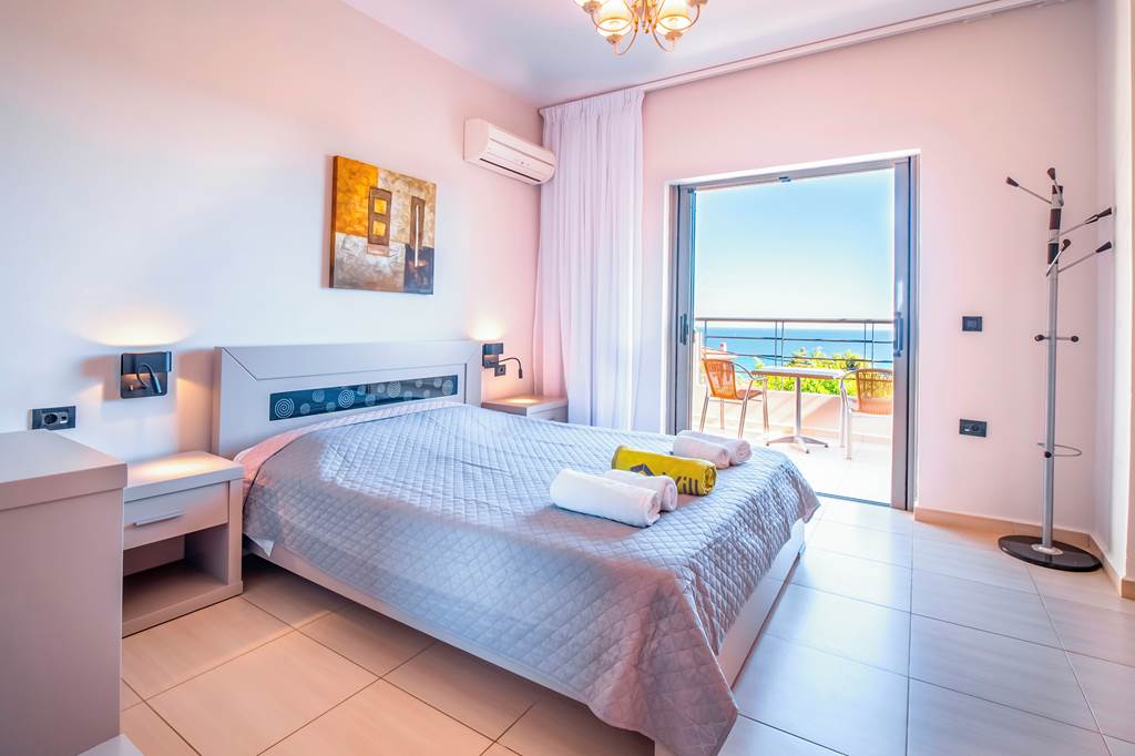 EFL_81819_Villa_Ilias_Skala_1121_05.jpg