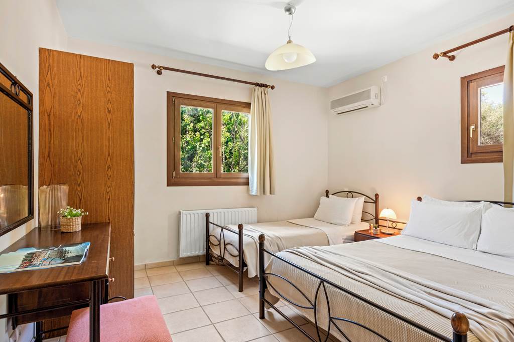 EFL_87184_Villa_Sarlata_Sea_View_0924_09.jpg