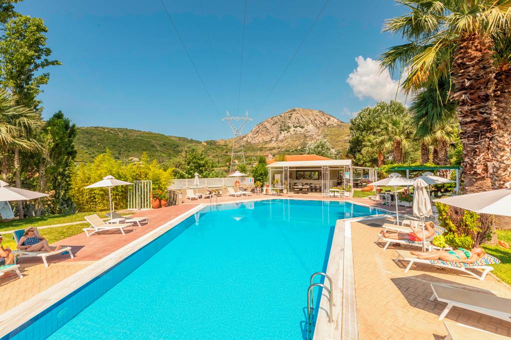 EFL_78418_Mythos_Apartments_0619_04.jpg
