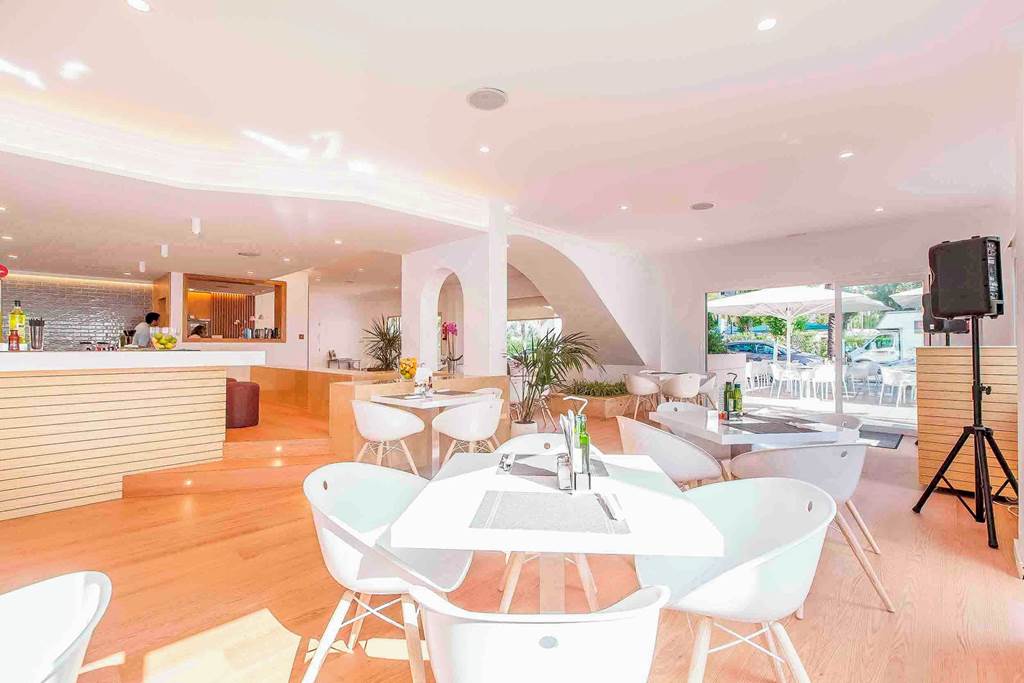 PMI_73360_Solecito_Apartments_1218_05.jpg