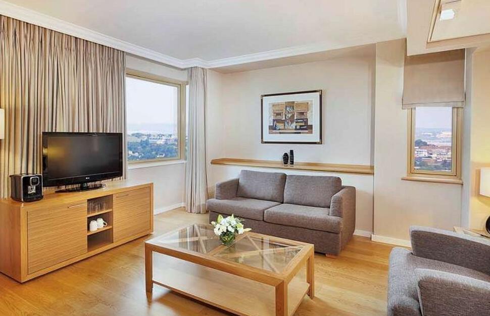 Hilton-Sandton-12.jpg