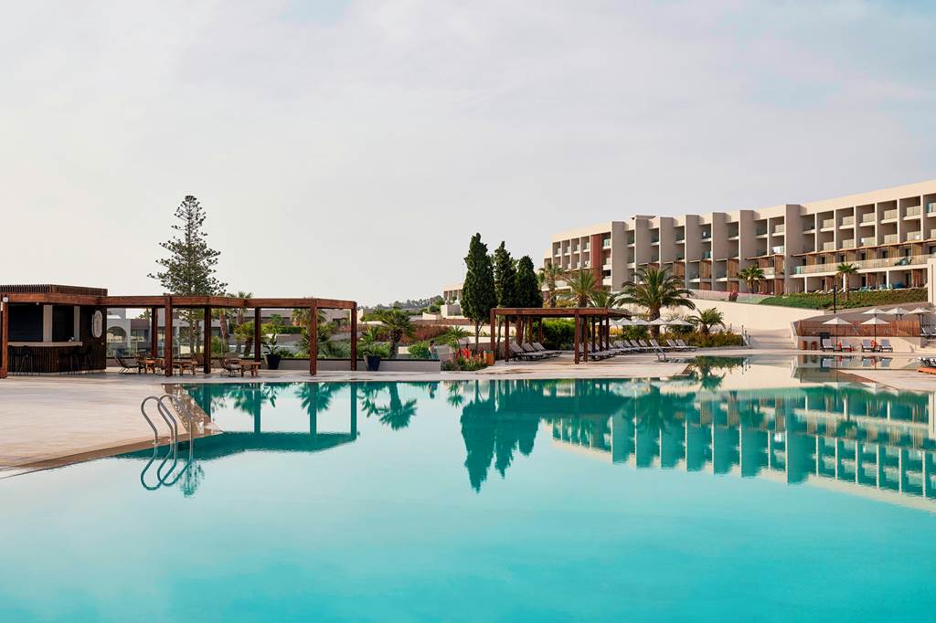 RHO_86482_Helea_Family_Beach_Resort_0225_01.jpg