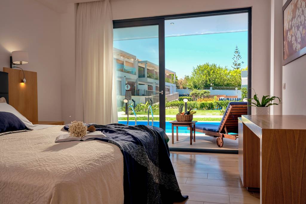 ZTH_83350_Cavo_Orient_Beach_Hotel_1221_23.jpg
