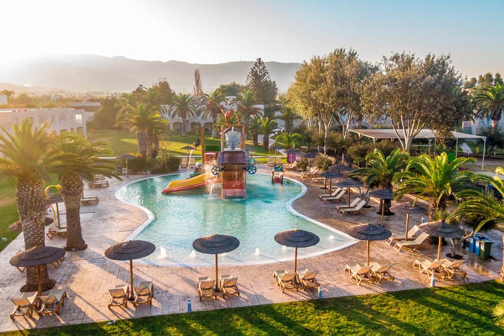 KGS_84726_E_GEO_Easy_Living_Family_Resort_1222_09.jpg