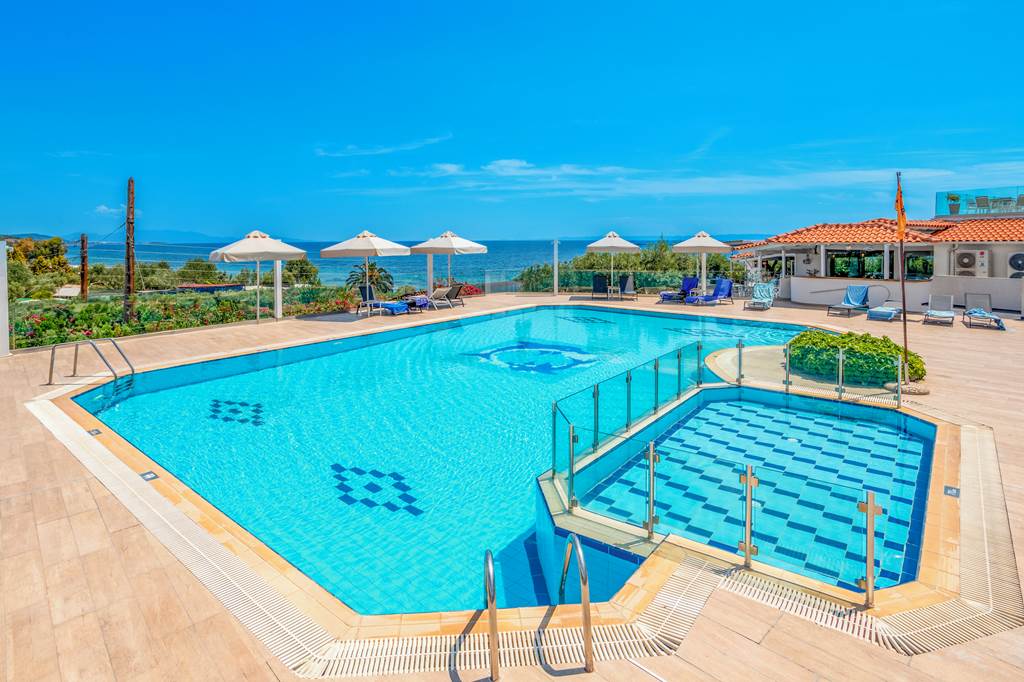 SKG_78576_Sonia_Resort_0724_03.jpg