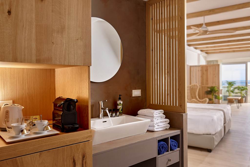 HER_83753_Blue_Marine_Resort_&_Spa_0522_22.jpg