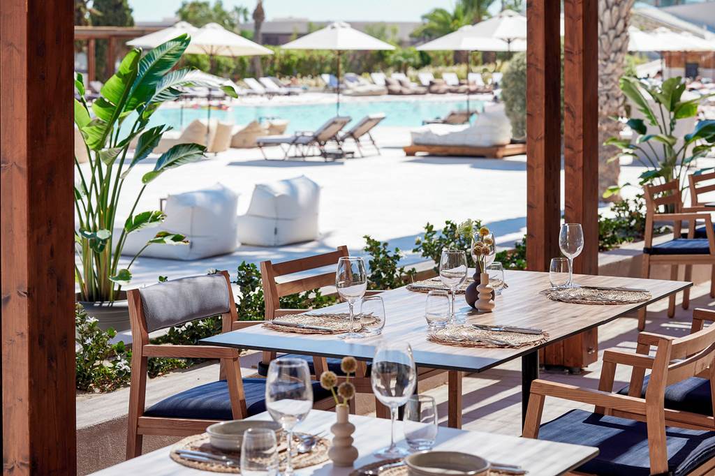 RHO_86482_Helea_Family_Beach_Resort_1123_19.jpg