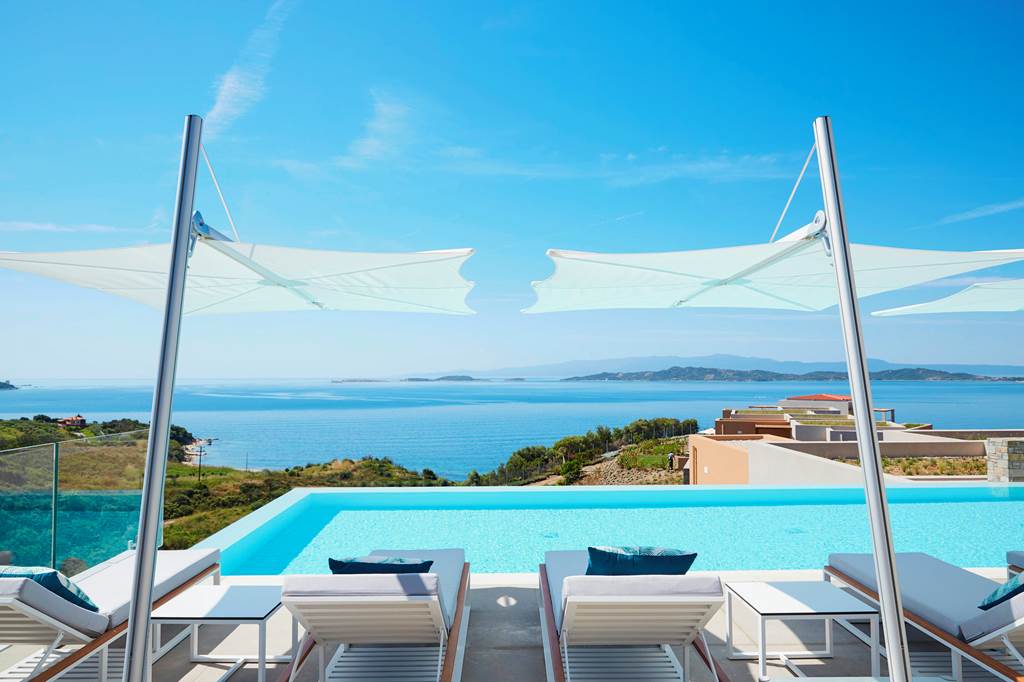 SKG_82137_Eagles_Villas_0125_13.jpg