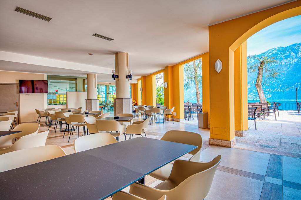 VRN_72888_Hotel_Cristina_Limone_0424_11.jpg