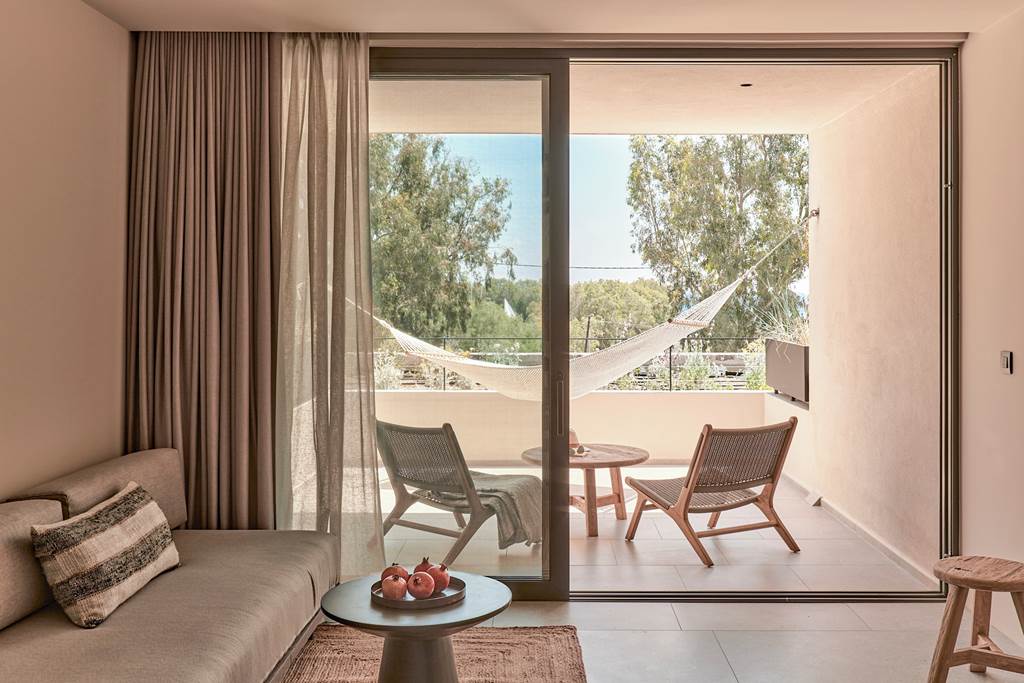 KGS_83909_Theros_All_Suite_Hotel_1222_12.jpg