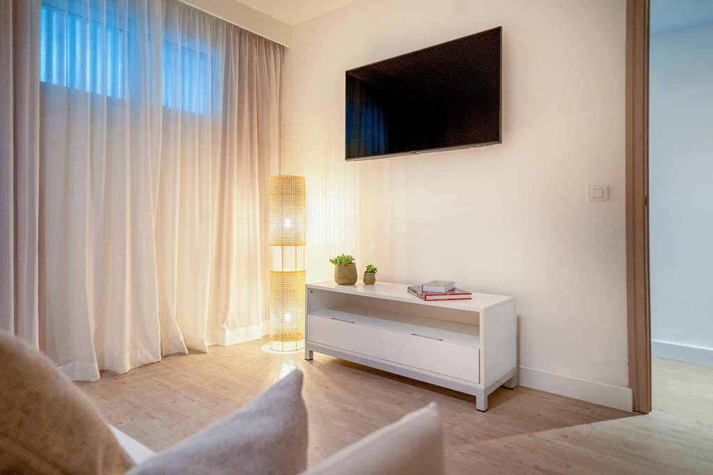 PMI_70618_Innside_by_Melia_Wave_Calvia_0524_45.jpg