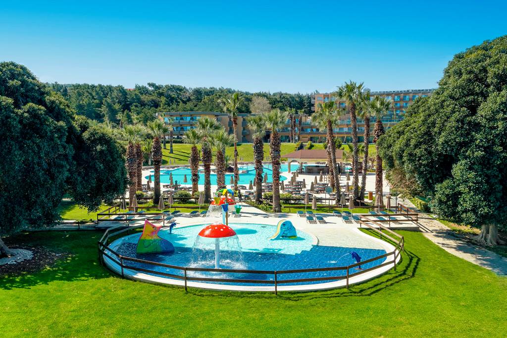 RHO_70367_Kresten_Palace_Hotel_0424_09.jpg