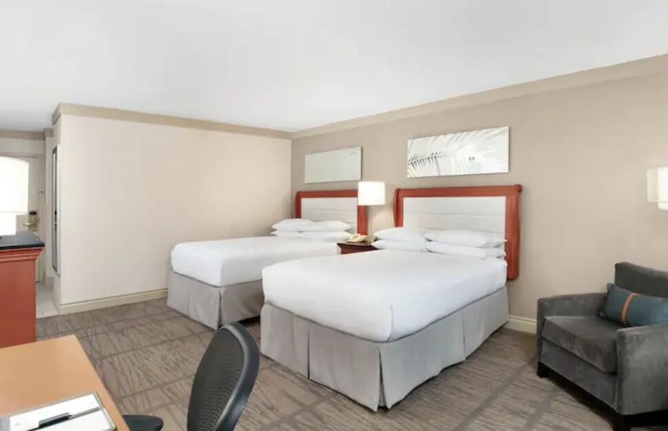 DoubleTree-by-Hilton-Miami-Airport-8.jpg