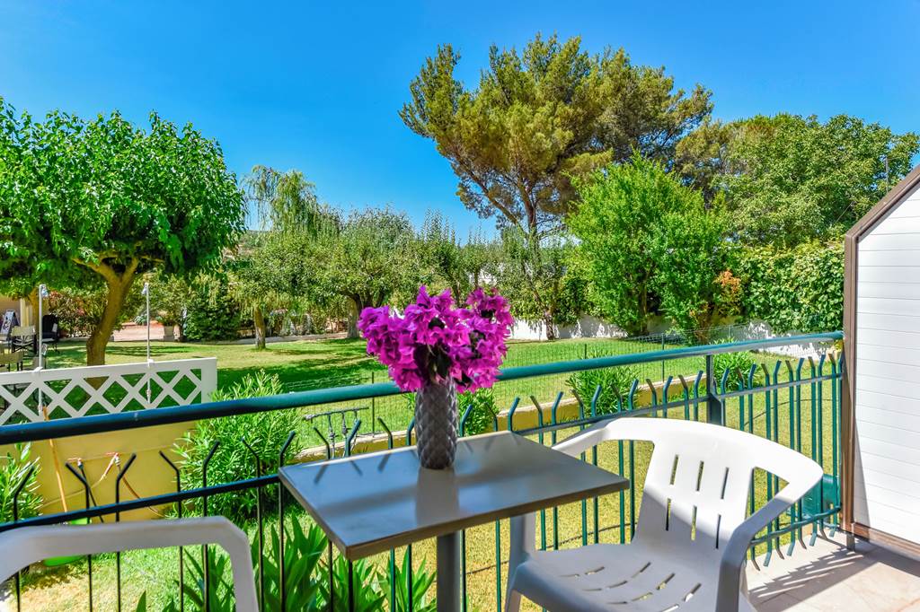 EFL_73497_Ionis_Hotel_0819_12.jpg