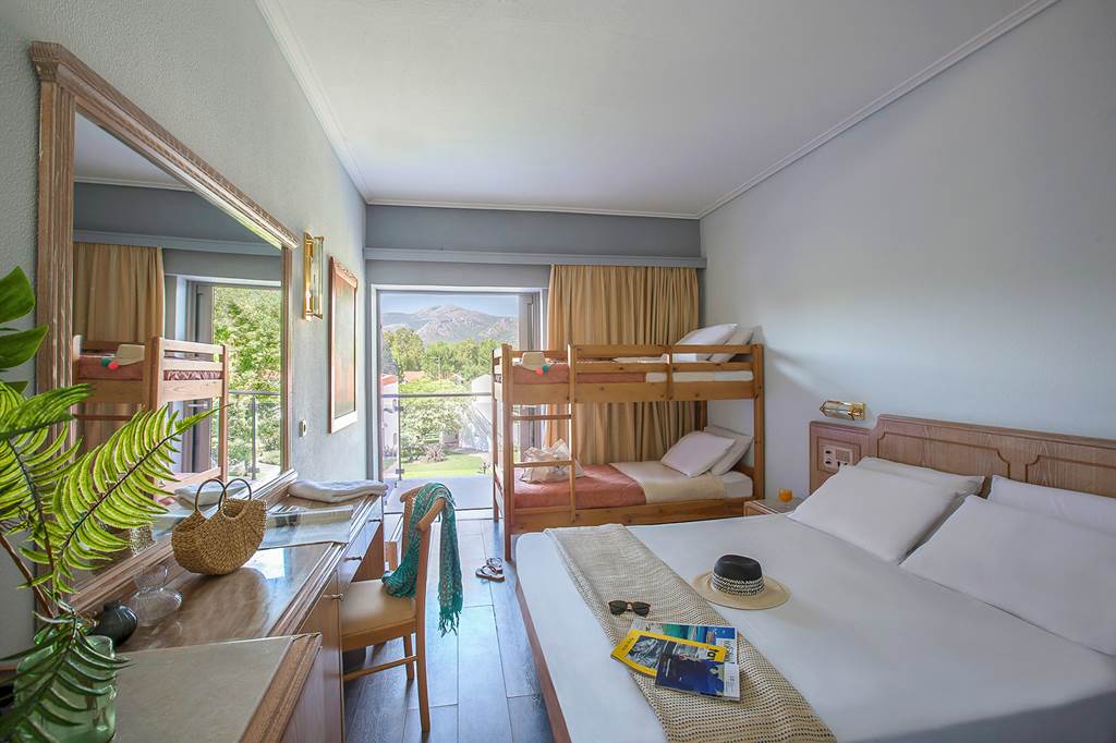 ATH_86363_Golden_Coast_Hotel_&_Bungalows_1123_09.jpg