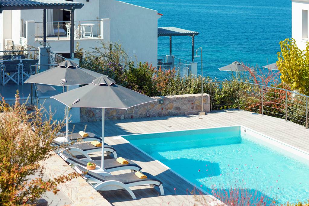 MJT_86483_Eleia_Seafront_Villas_1223_19.jpg
