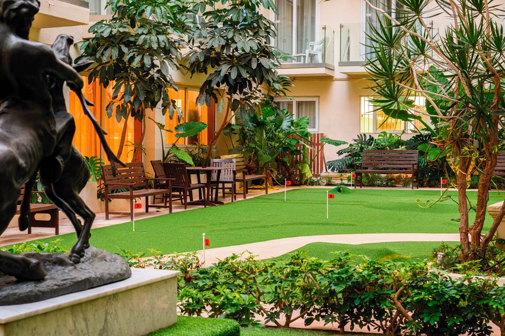 MLA_72193_Qawra_Palace_Hotel_1024_01.jpg