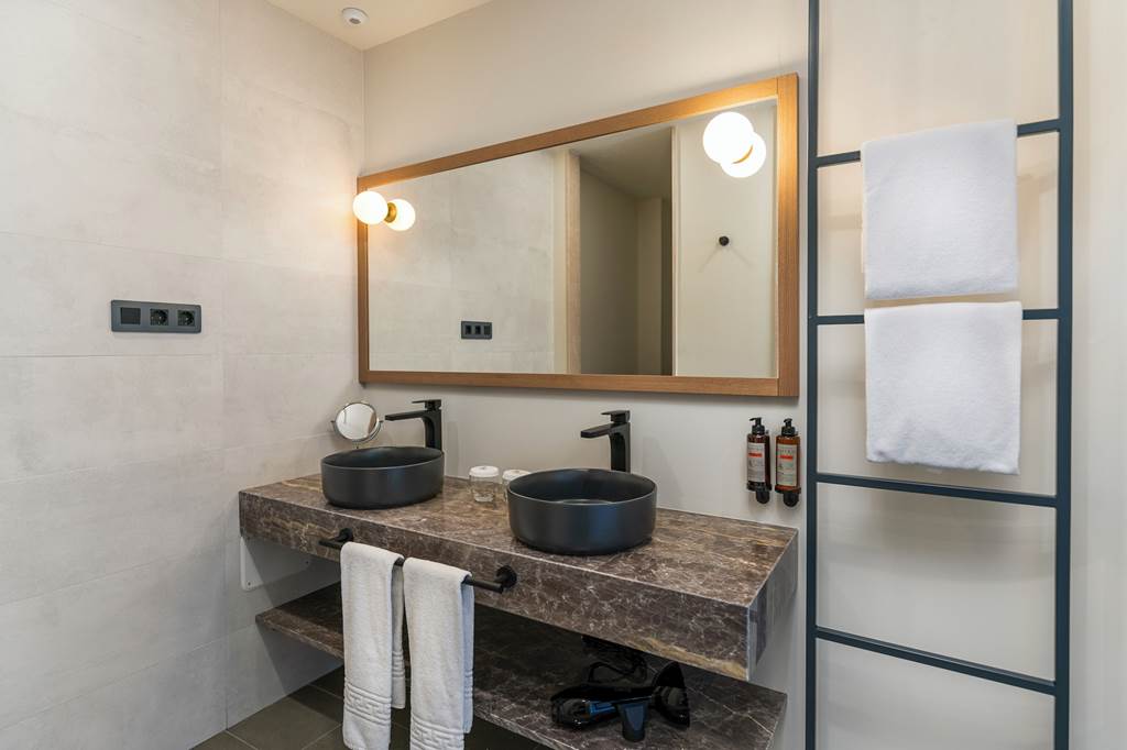 LPA_88044_LIVVO_Hotel_Lumm_0724_05.jpg